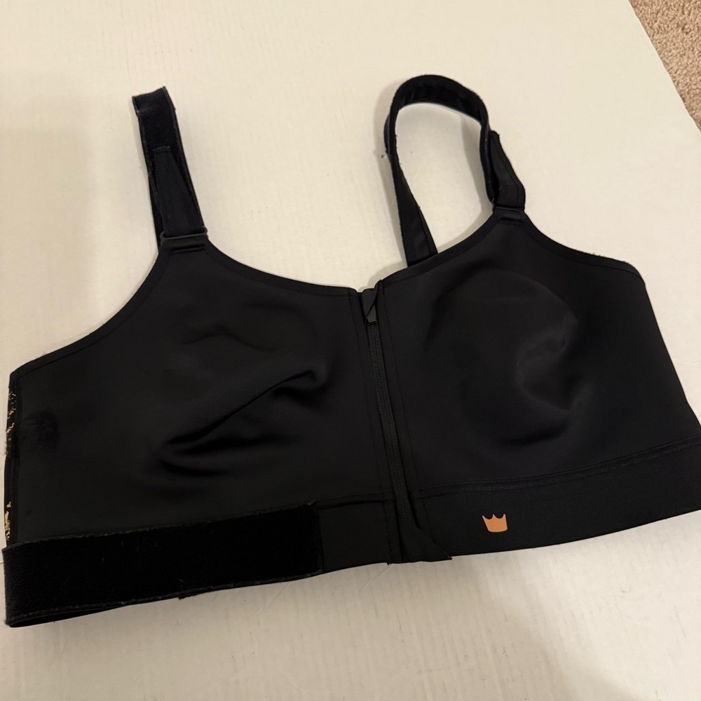 Shefit Adjustable Sports Bra - Picture 4 of 5